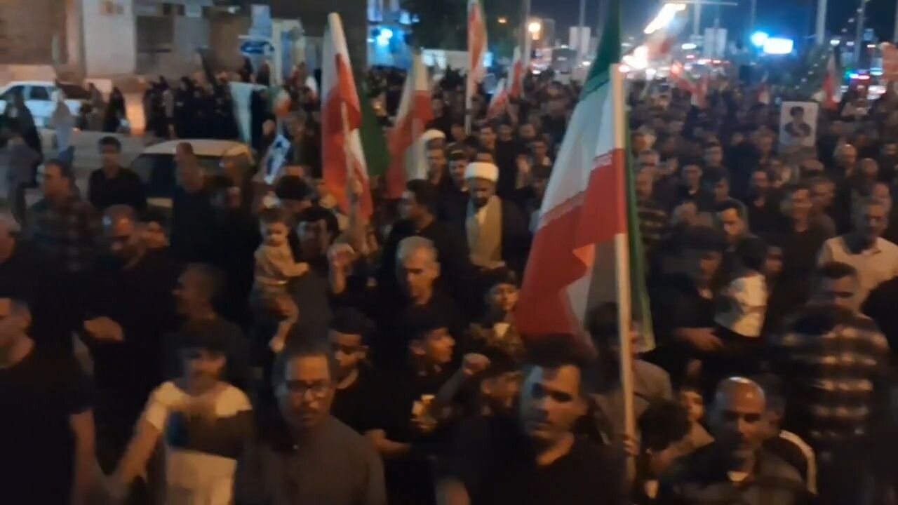 تجمع شبانه مردم آبدان