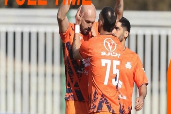 صعود سایپا در جدول و توقف مس شهربابک/ برد پارس جنوبی پورگل در خانه