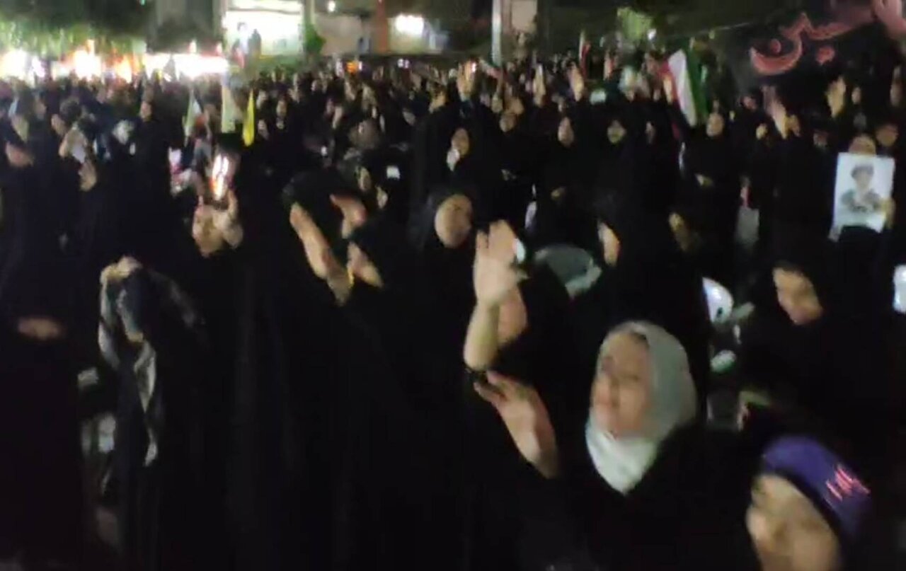 شادمانی مردم بوشهر از انتخاب رهبر جدید انقلاب
