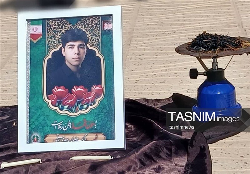 خون‌های ماندگار|شهید مهدی رستمی؛ سرباز 19 ساله وطن که جانش را فدا کرد