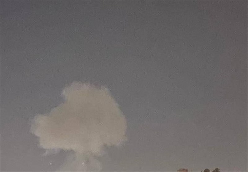 گزارش‌ها از حمله موشکی یمن به «الدمام» و پالایشگاه «ینبع» عربستان