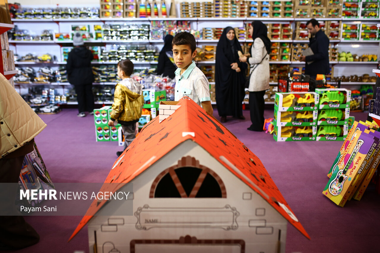 اختلالات همچنین بازار اسباب بازی/حداقل ظرفیت تولید را از بین برد
