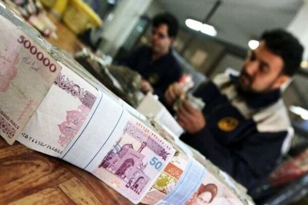 نرخ سود حقیقی منفی؛ خروج خاموش پول از بانک‌ها