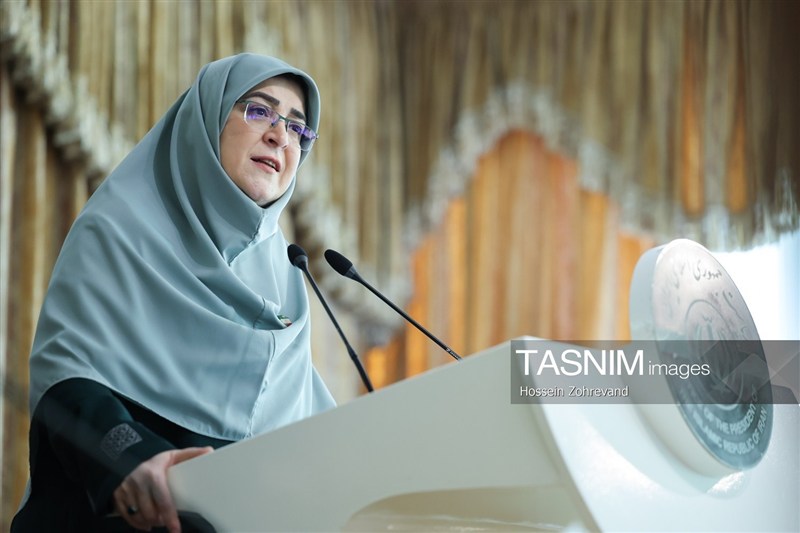 مهاجرانی: دولت با تمام توان برای کاهش فشارهای اقتصادی تلاش می‌کند