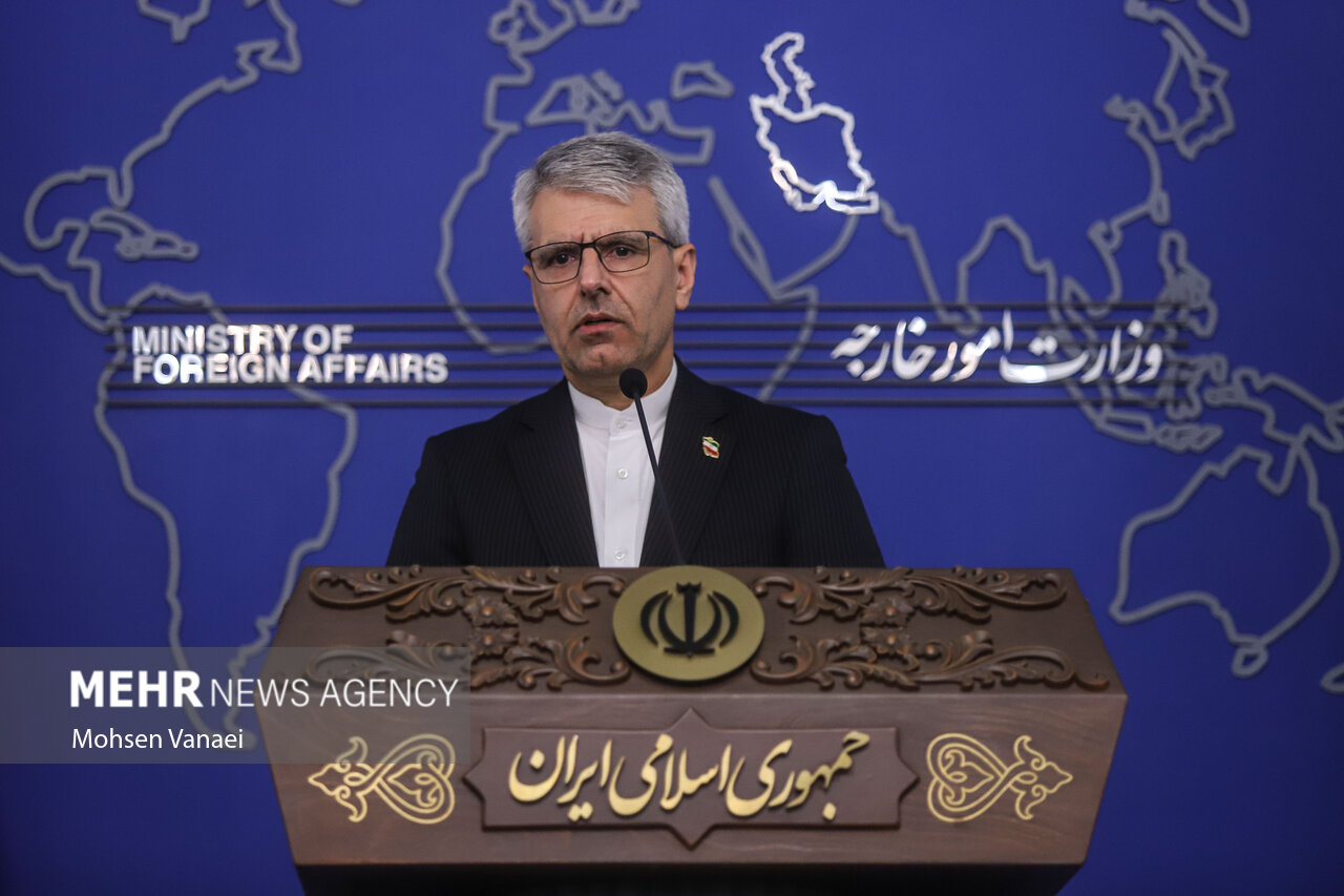 بقایی: دیپلماسی بخشی از دفاع است