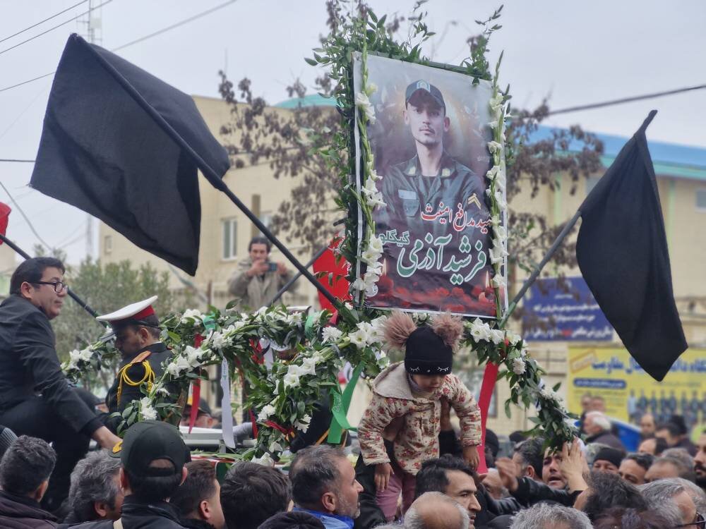 تششیع باشکوه پیکر مطهرشهیدمدافع وطن در پارس آباد
