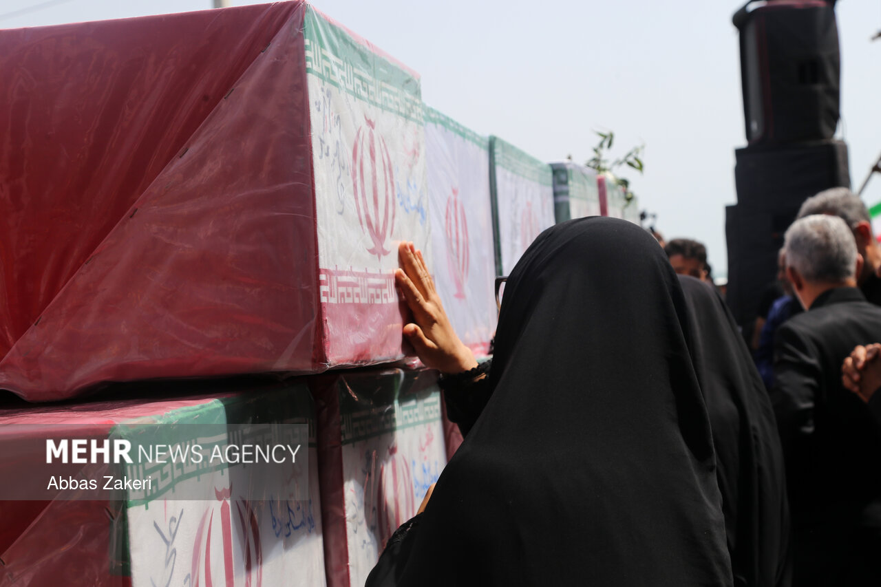هرمزگان خط مقدم ایثار و شهادت؛ تقدیم ۲۲۲ شهید در نبرد با شیطان