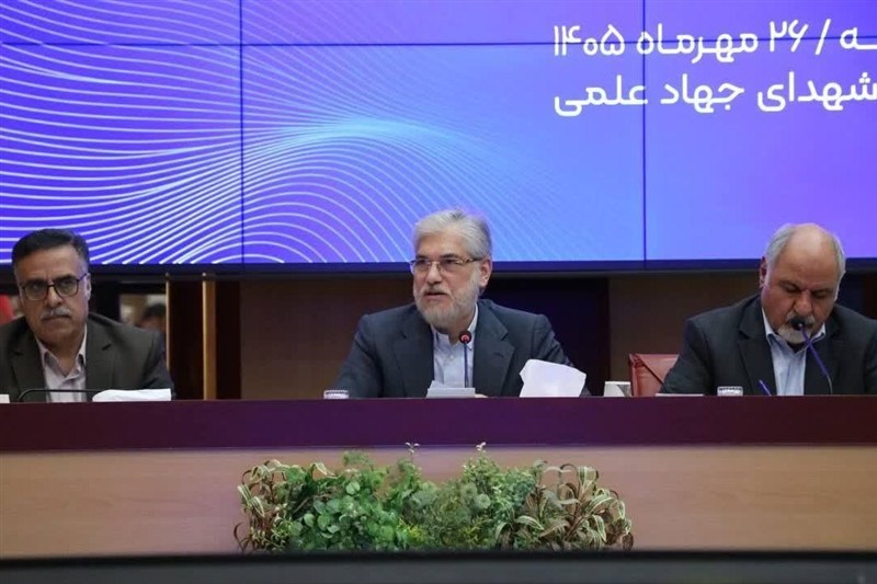 سیمایی: تعداد داوطلبان علوم پایه به نصف کاهش یافته است