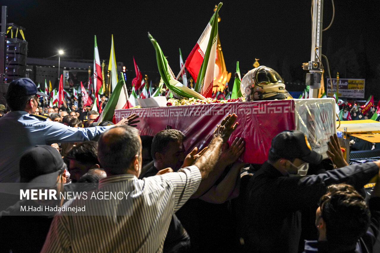 وداع با پیکر شهید سرتیپ دوم خلبان مجید کاظمی در شیراز