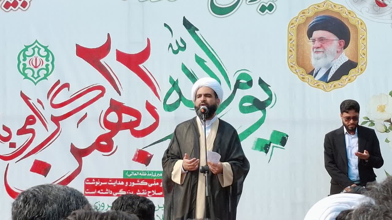 امام جمعه رودان: حضور مردم توطئه‌ها را خنثی کرد