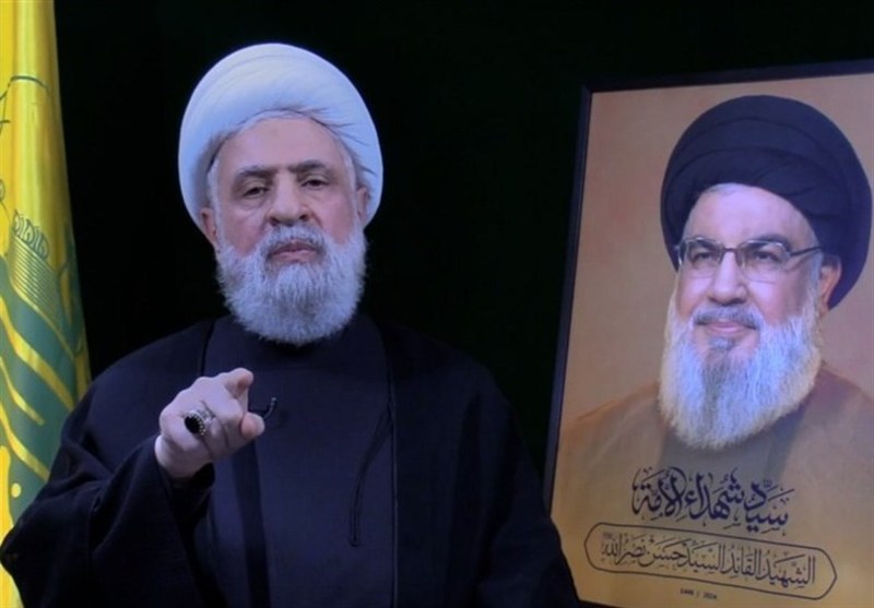 شیخ نعیم قاسم: عشق و ارادت عمیقی میان شهید نصرالله و امام خامنه‌ای بود