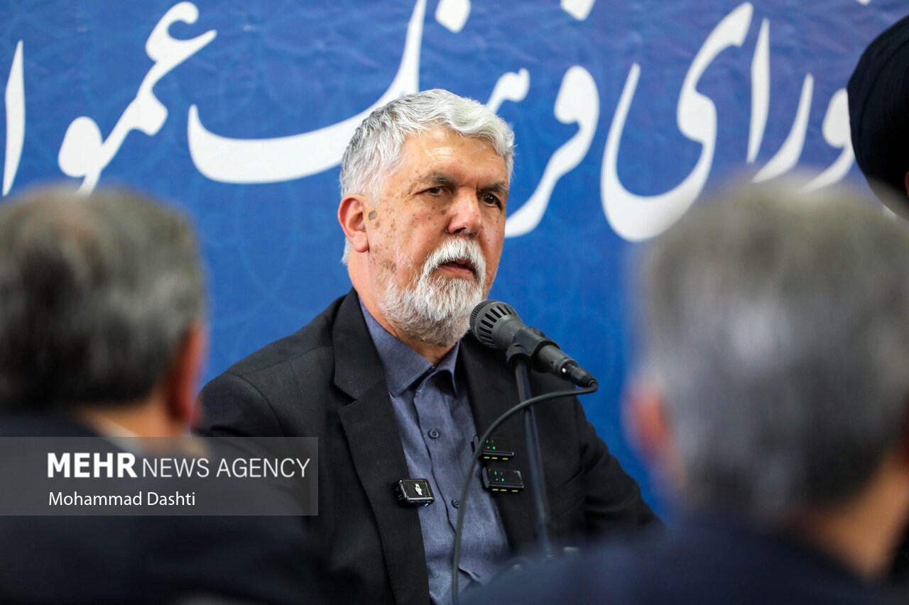 صالحی: با مروجان اخبار کذب برخورد شود
