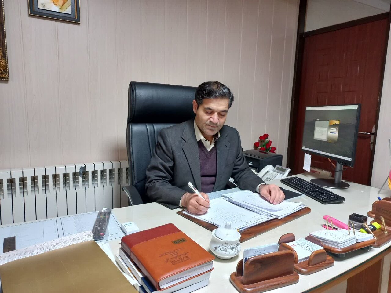 امانی: واحدهای آلاینده نمین شناسایی می‌شوند