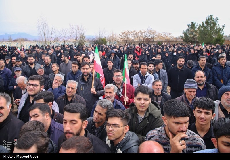 تجمع خودجوش مردم سمنان در محکومیت حمله هوایی آمریکا و اسرائیل