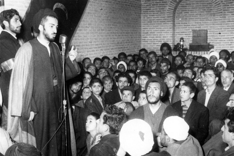خاطرات رهبر شهید از دیدار فراموش‌نشدنی با نواب صفوی