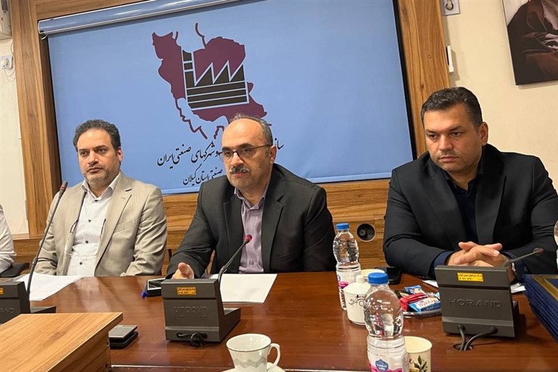 سهم صنعت گیلان در اشتغال از کشاورزی بیشتر است
