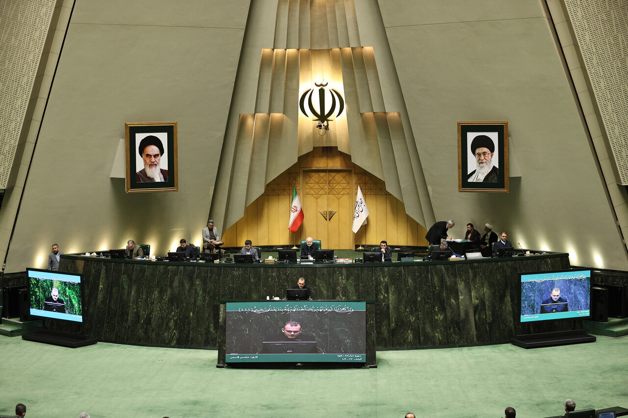 آیت الله سیدمجتبی خامنه ای شایسته‌ترین ادامه دهنده راه هدایت است