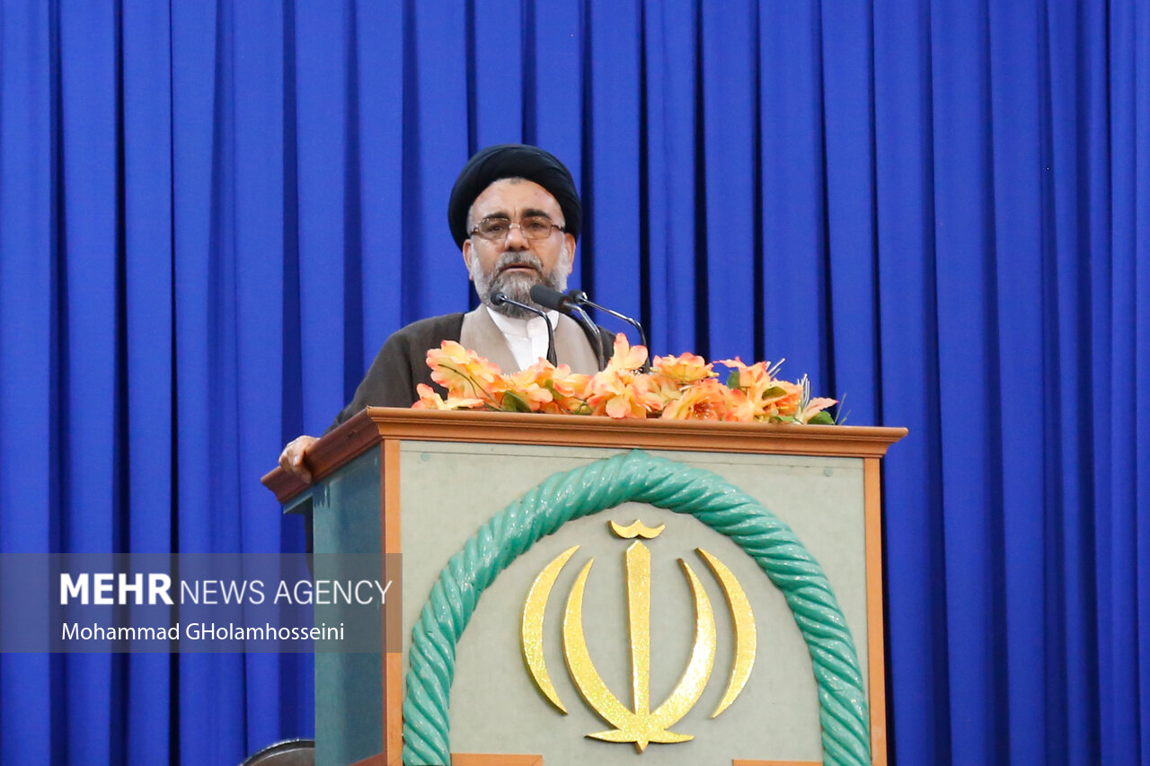 هاشمی: مسئولان مشکلات معیشتی و مسائل اقتصادی را ساماندهی کنند