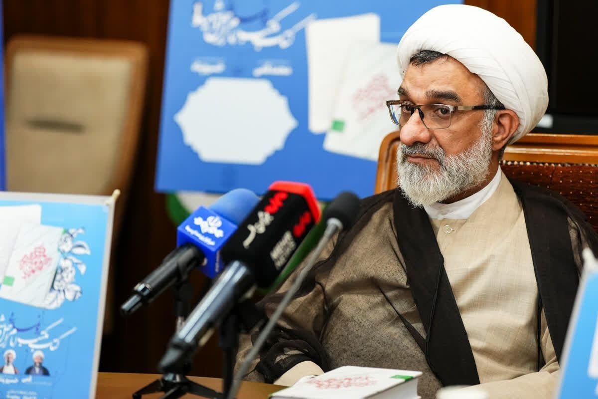 هدف مجمع بین‌المللی اساتید باید «گفتمان‌سازی» باشد