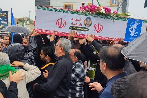 پیکر ۲ شهید در بندر دیر تشییع شد