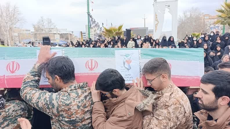 از سلام نظامی تا بدرقه تشییع در لرستان/ وداع آخر با 20 شهید در یک روز