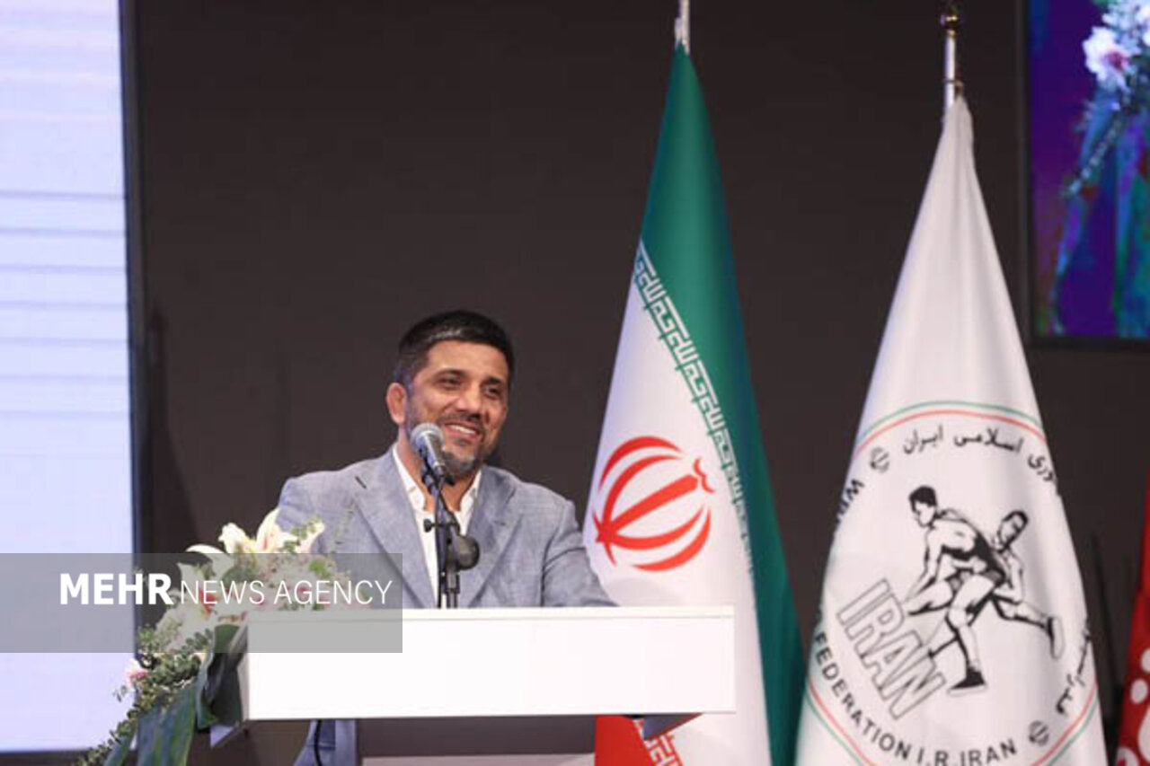 علیرضا دبیر: کشتی برای تک تک مردم ایران است