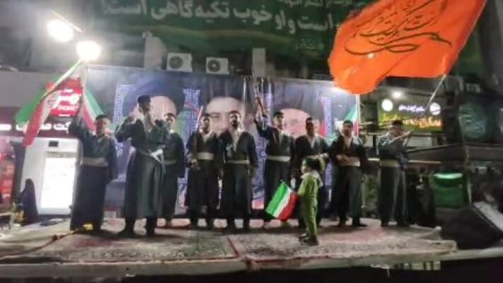 رجزخوانی نوادگان دلیران تنگستان در ساحل خلیج فارس