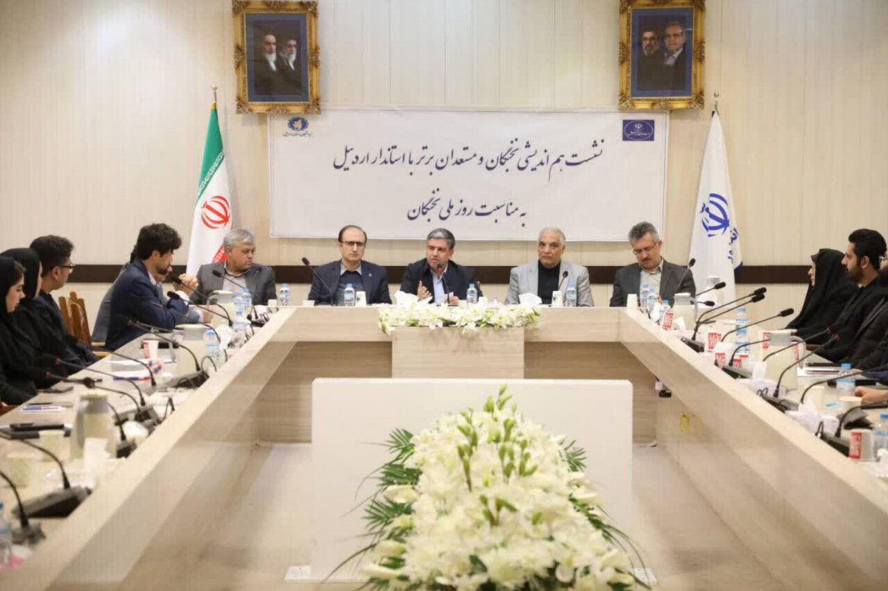 توسعه ارتباط نخبگان و دستگاه‌های اجرایی ضروری است