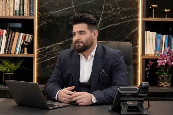 آخیز تلفیق آزمایشگاه خاک و بتن با عاملیت توزیع کاشی و سرامیک