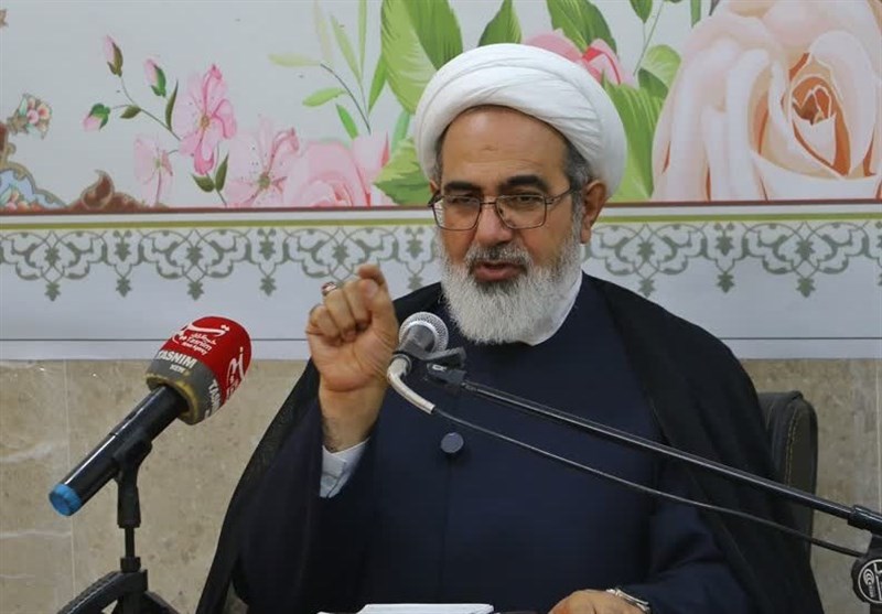 پورخاقان: در برابر فشارهای آمریکا هرگز عقب‌نشینی نخواهیم کرد