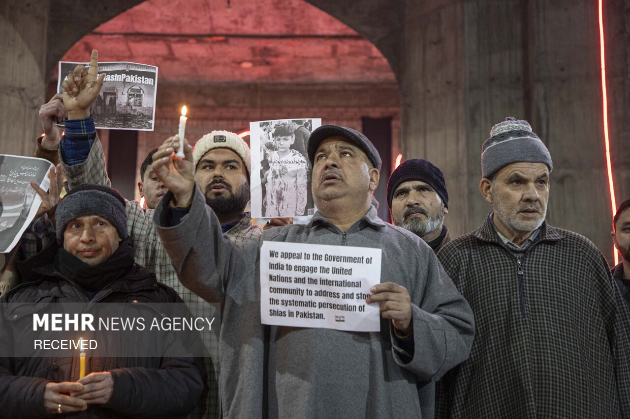تظاهرات مردم کشمیر در اعتراض به حمله تروریستی در پاکستان