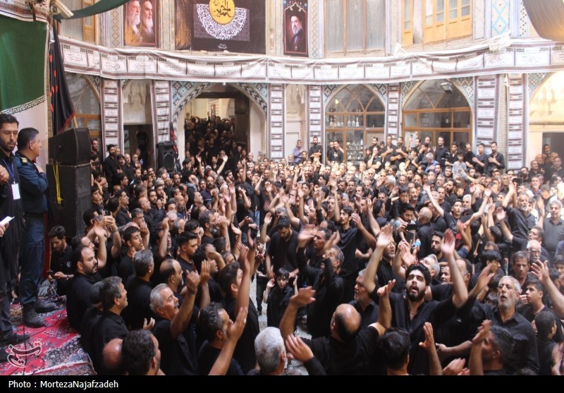 عزاداری سنتی کاشانی‌ها روز تاسوعا در تیمچه امین‌الدوله+تصاویر