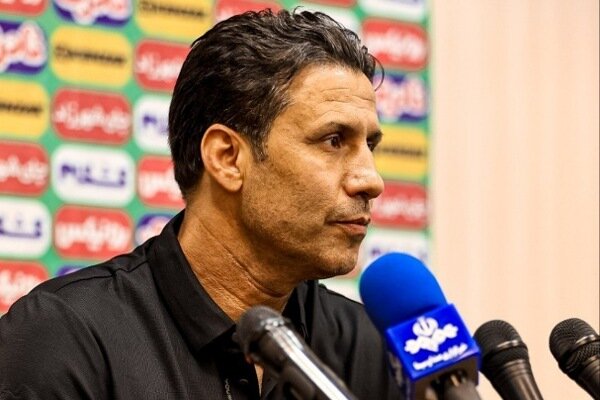 سرمربی پرسپولیس به نشست خبری نرسید