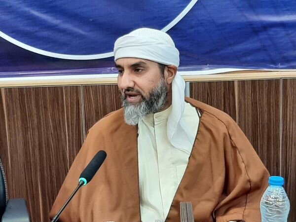 امام جمعه اهل سنت خارگ: وحدت و بصیرت رمز اقتدار جمهوری اسلامی است