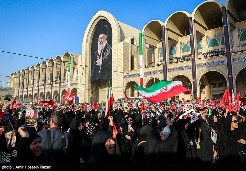 سی‌بی‌سی: سوگواران رهبر شهید خواستار انتقام از اسرائیل و آمریکا شدند