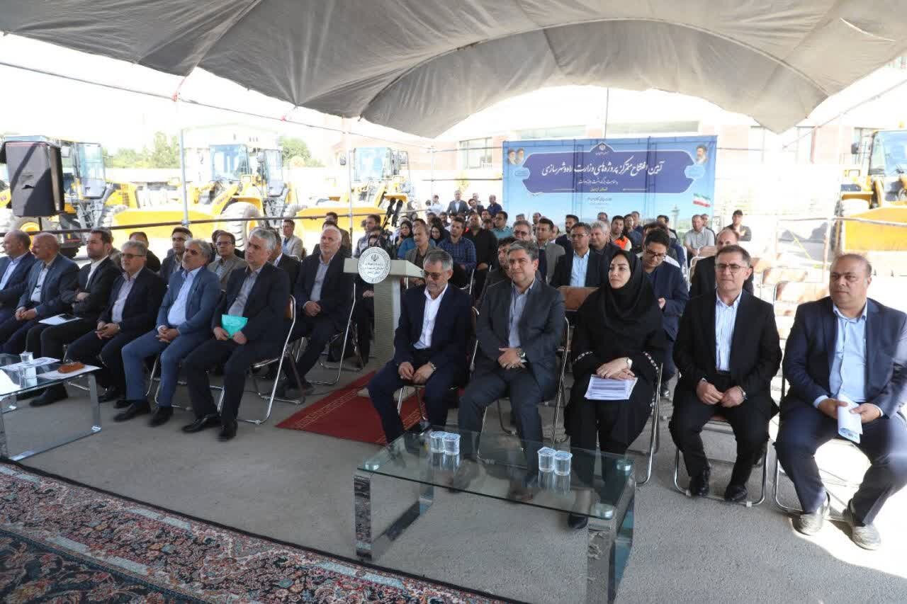 افتتاح۶۰۰۰میلیارد تومان پروژه عمرانی حوزه راه و شهرسازی در اردبیل