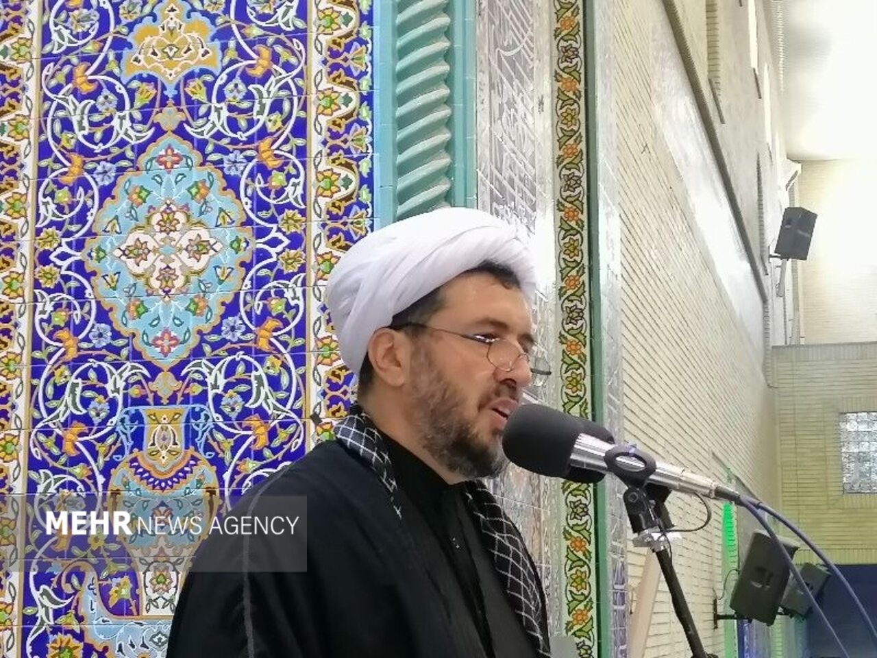امام جمعه اسلامشهر: ایران برای دفاع از خود از هیچ تلاشی دریغ نمی‌کند