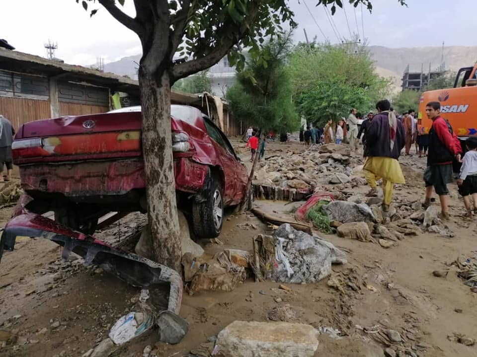 برجای ماندن ۱۰۰ کشته و زخمی در سیل ویرانگر افغانستان