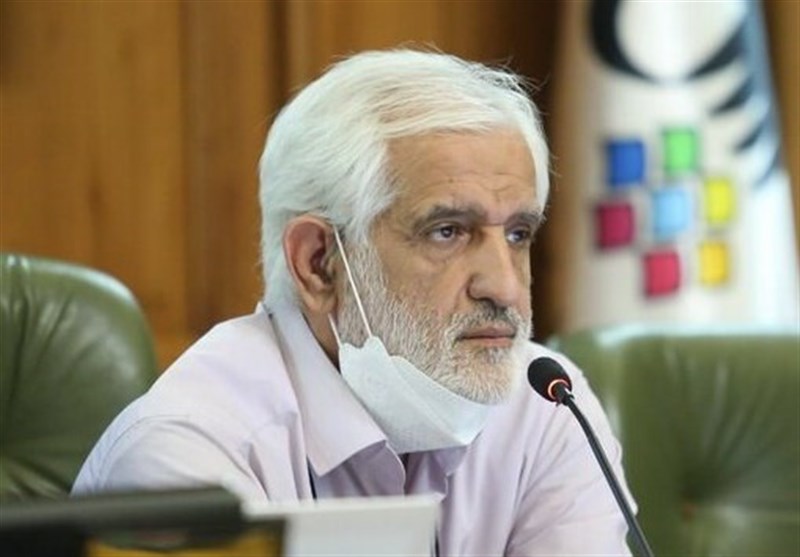 شهرداری تهران به تنهایی قادر به حل مسئله ترافیک و آلودگی هوا نیست