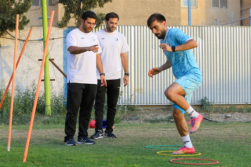 هافبک استقلال به دربی می‌رسد