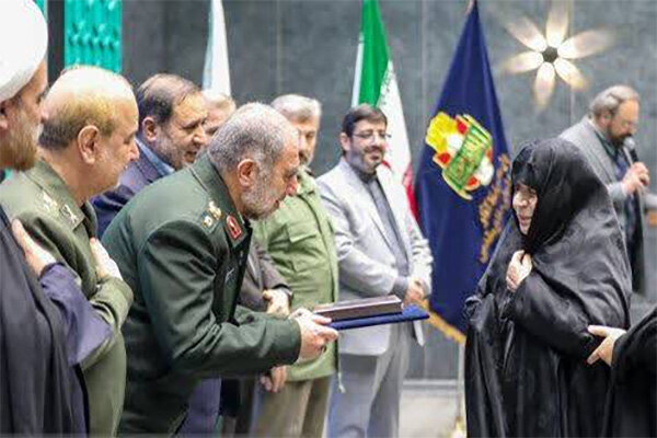 اختتامیه نهمین جشنواره ملی «فانوس» با تجلیل از هنرمندان مقاومت برگزار شد