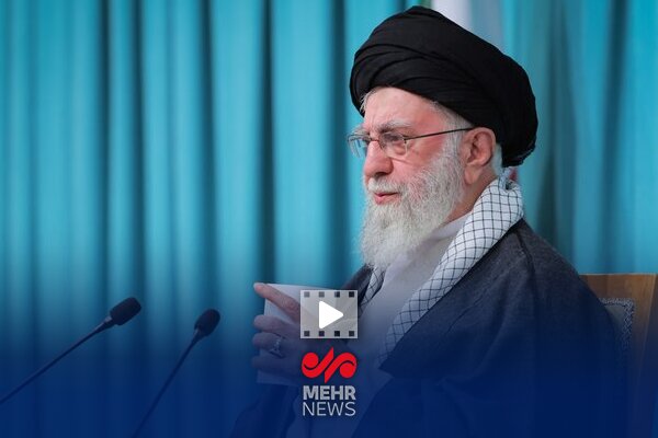 رهبر انقلاب: 22 بهمن هر سال روز رونمایی از اقتدار و عزت ملت ایران است.