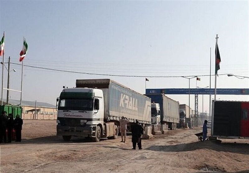 بازگشت 250 کامیون مواد غذایی از مرز دوغارون برای تنظیم بازار داخلی