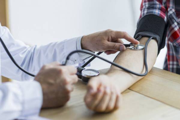 مدیریت فشار خون و دیابت در شرایط جنگی