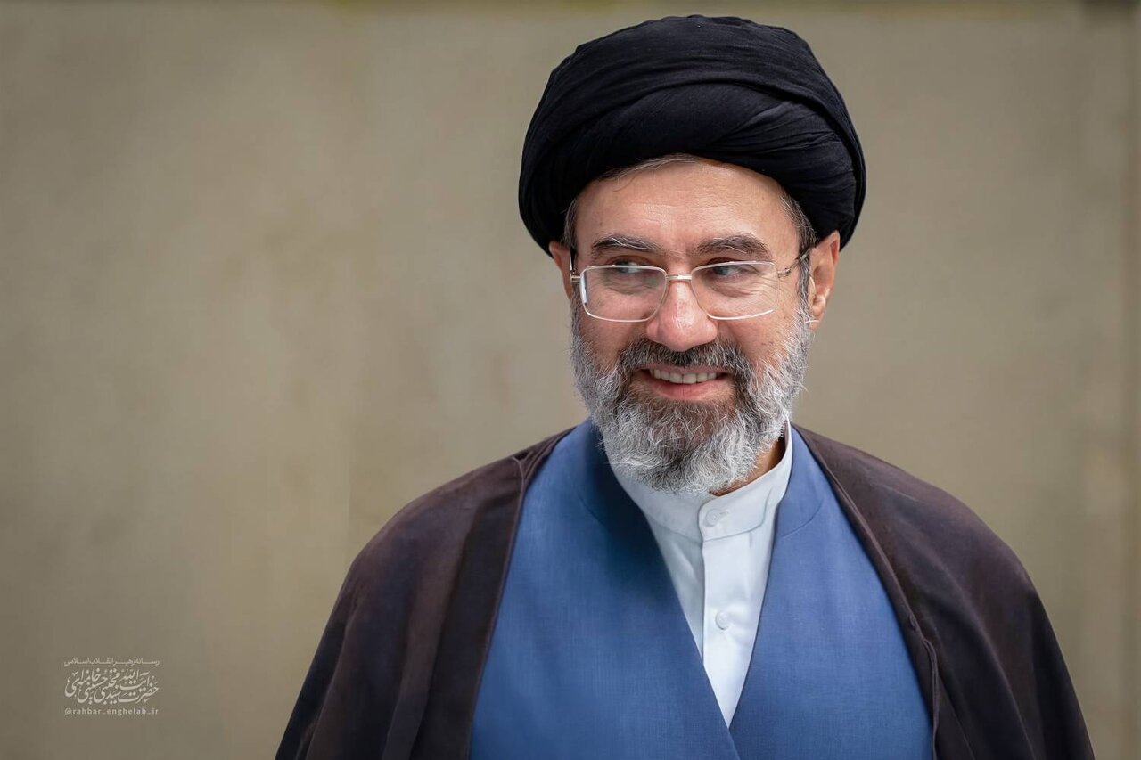 پیام رهبر انقلاب بمناسبت سالگرد افتتاح اولین دوره مجلس شورای اسلامی