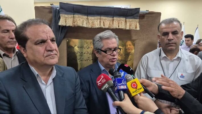 تمامی گازهای همراه در چاه های نفت غرب کشور جمع آوری می شود