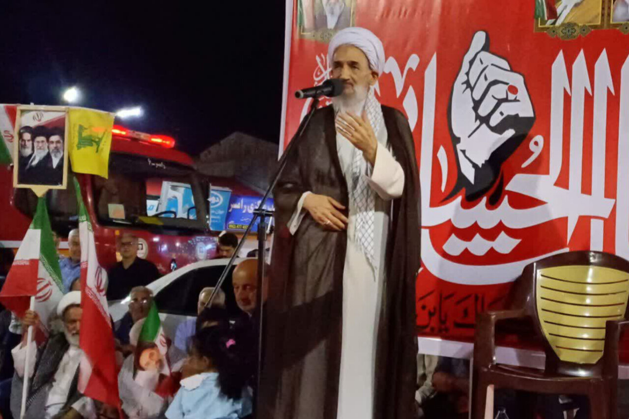 آیت الله لائینی: ملت ایران با ایستادگی در برابر فشارها پیروز خواهد شد