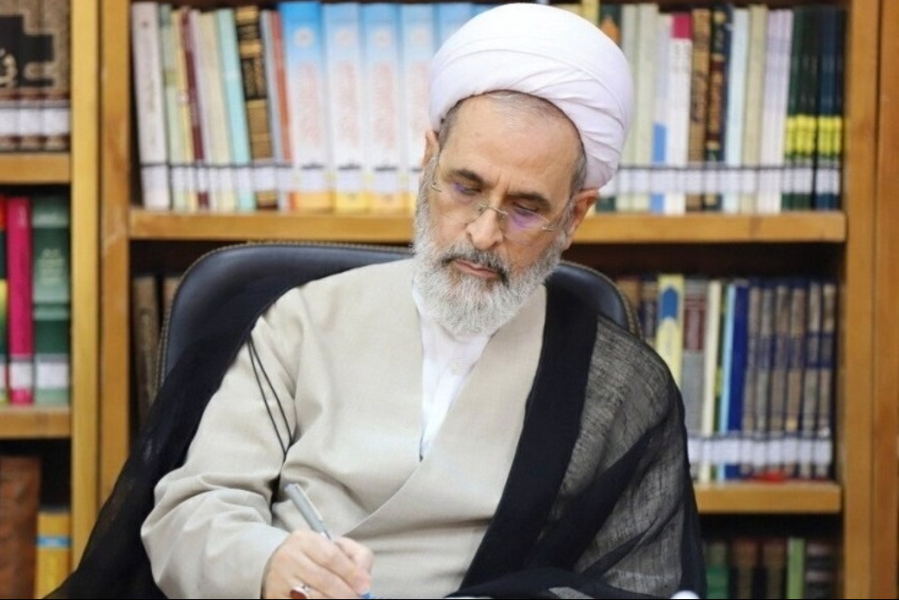 نامه مهم آیت‌الله اعرافی به پاپ رهبر کاتولیک‌های جهان