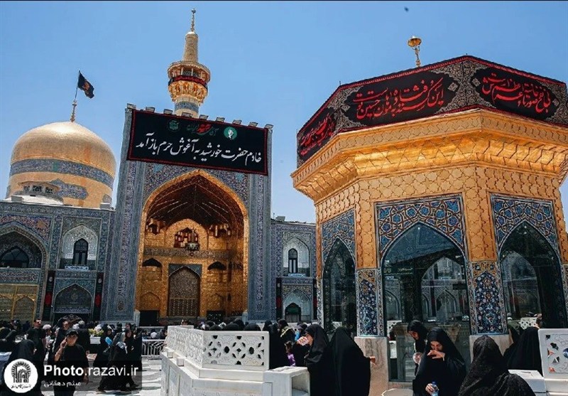 مشهد در آستانه وداعی تاریخی؛ امشب، شهر بیدار مانده است