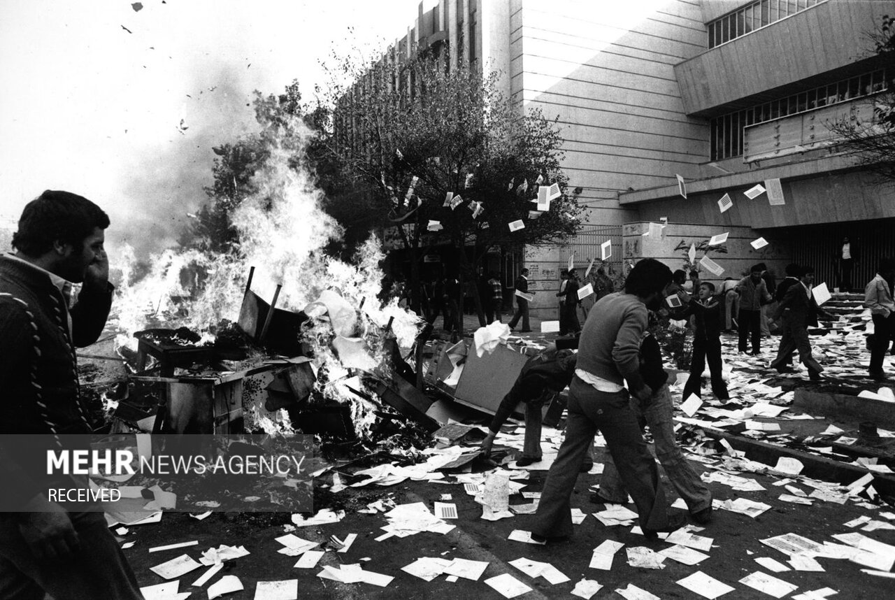 نظر گلابدره ای درباره اعلامیه های امام خمینی/ وطن را وطن کنیم!